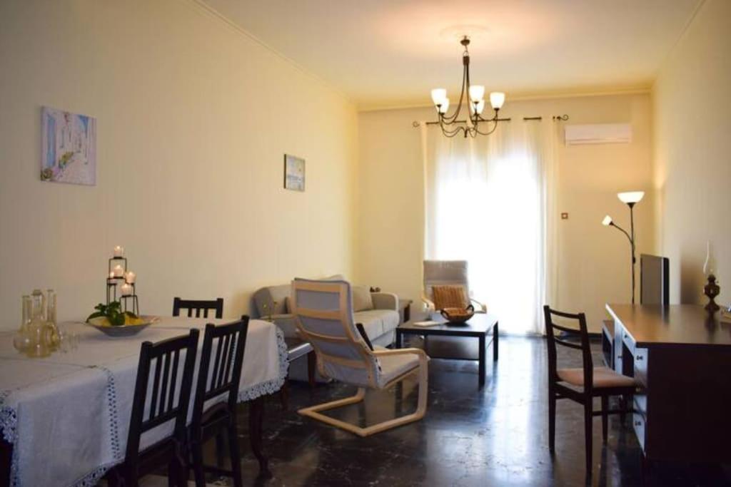 Marble Cool 2-Bedroom Down Town Yard House Kíssamos Extérieur photo